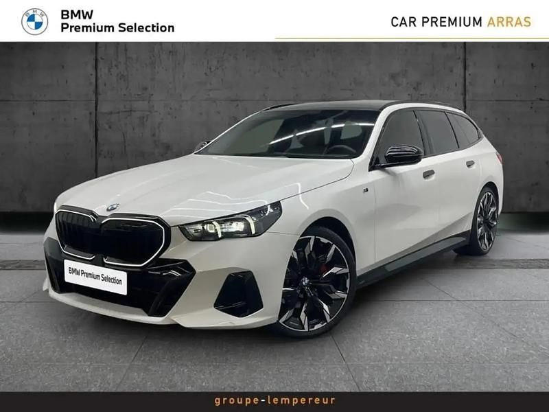 Blanc Utilisé 2025 BMW 520 M Sport Break | 72 990 € - Image 1/4