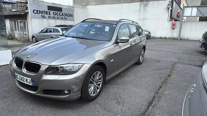 Beige Utilisé 2009 BMW 320 Sport Line Break | 7 900 € - Image 1/4