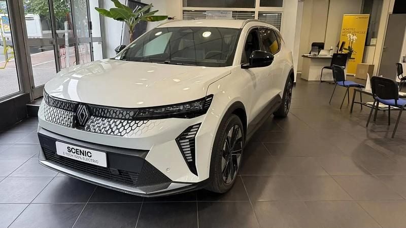 Blanc Occasion 2024 Renault Scenic E-Tech Techno SUV | 40 890 € - Image 1/4
