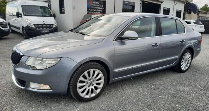 Gris Utilisé 2013 Skoda Superb Ambition Berline | 8 990 € - Image 1/4