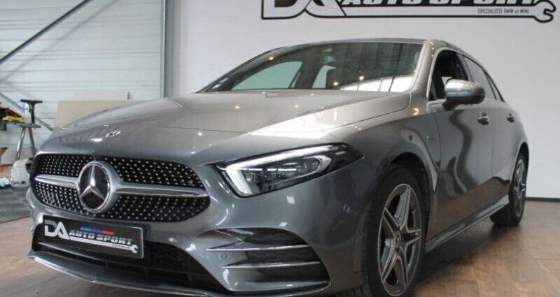 Gris Utilisé 2020 Mercedes A250 AMG line Berline | 29 990 € (Prix cher) - Image 1/4