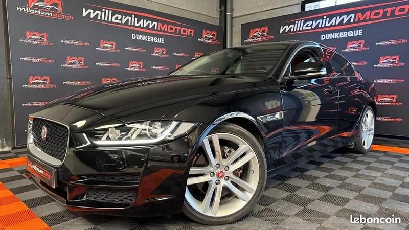 Noir Utilisé 2016 Jaguar XE R-Sport Berline | 15 990 € (Bon prix) - Image 1/4