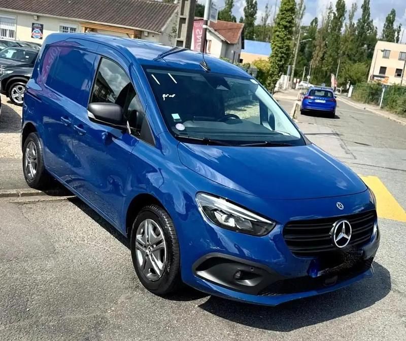 Bleu Utilisé 2023 Mercedes Citan 113 Van | 15 000 € - Image 1/4