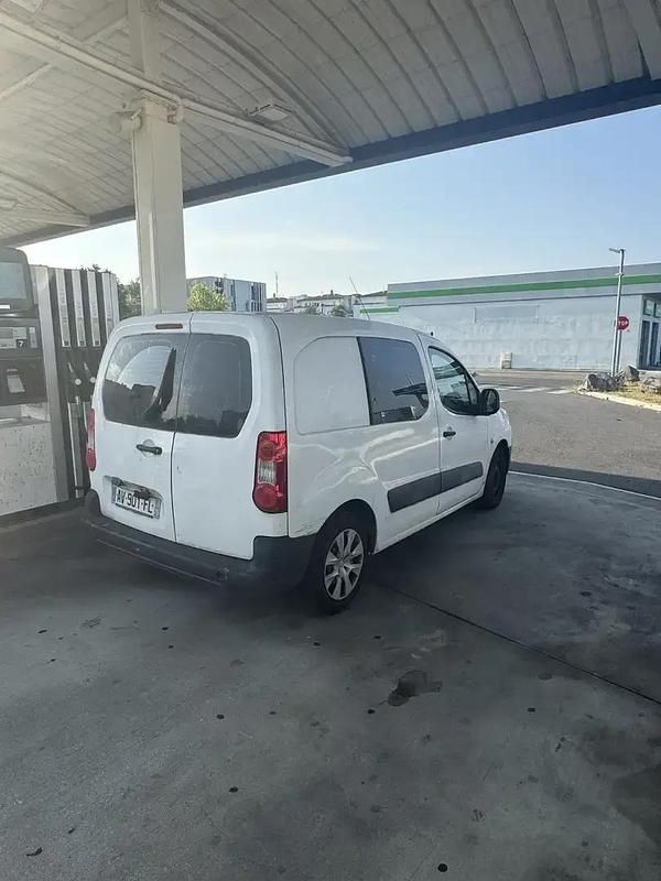 Utilisé 2010 Peugeot Partner Monospace | 4 000 € (Bon prix) - Image 1/4