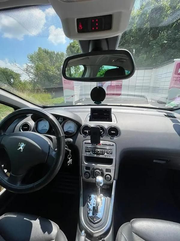 Gris Utilisé 2010 Peugeot 308 Berline | 5 000 € (Super prix) - Image 1/4