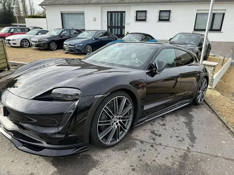 Noir Utilisé 2023 Porsche Taycan Cross Turismo Berline | 78 650 € (Super prix) - Image 1/4