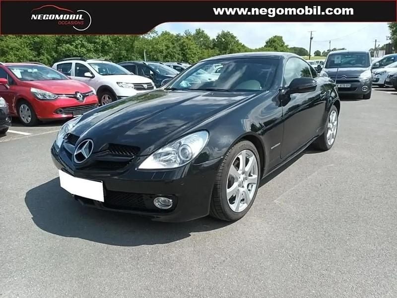 Noir Utilisé 2009 Mercedes SLK200 Cabriolet | 15 990 € - Image 1/4