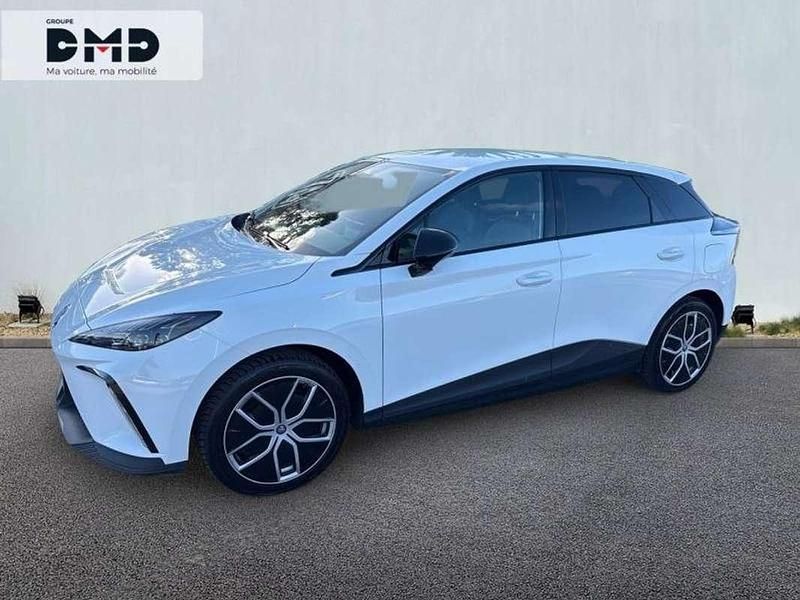 Occasion MG MG4 EV Luxury 152 kW (207 ch) 2024 Blanc Citadine