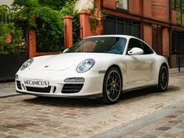 Porsche 911 Carrera GTS