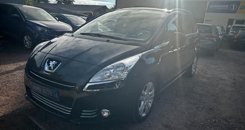Noir Utilisé 2012 Peugeot 5008 Allure Monospace | 6 990 € (Prix juste) - Image 1/4