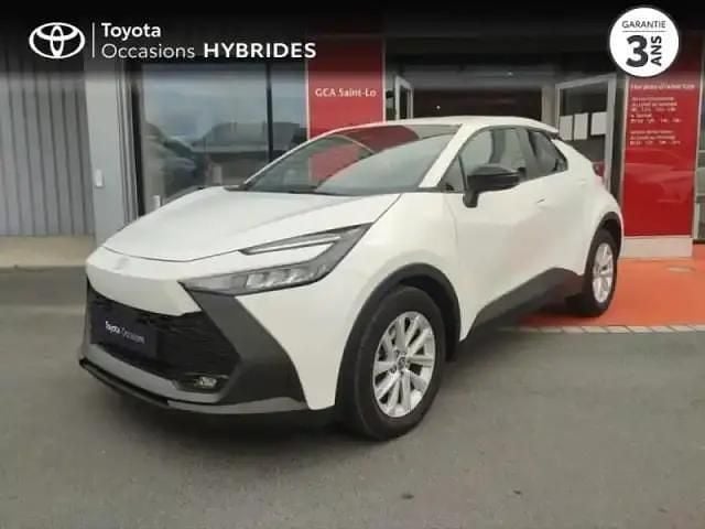 Blanc pur Utilisé 2024 Toyota C-HR SUV | 26 990 € (Prix assez cher) - Image 1/4