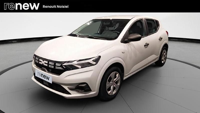 Blanc Utilisé 2023 Dacia Sandero Essentiel Citadine | 12 990 € (Bon prix) - Image 1/4