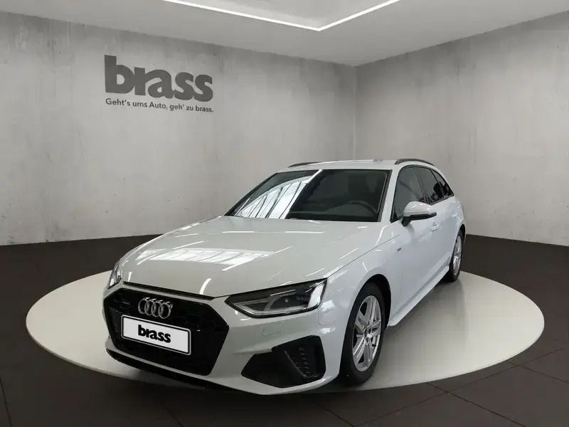Blanc Utilisé 2023 Audi A4 S-Line Break | 43 300 € (Prix assez cher) - Image 1/4