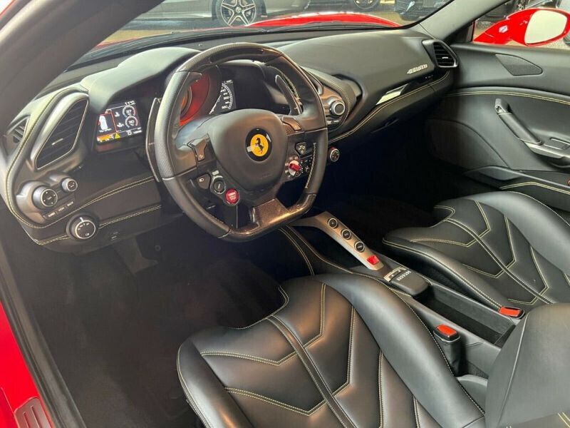 Occasion Ferrari 488 670 ch (492 kW) 2016 Rouge Cabriolet