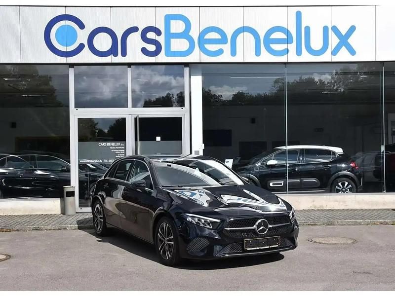 Noir Utilisé 2024 Mercedes A180 Progressive Berline | 28 980 € (Super prix) - Image 1/4