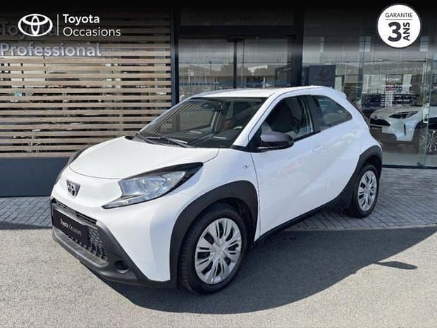 Blanc Utilisé 2022 Toyota Aygo Citadine | 12 990 € (Bon prix) - Image 1/4