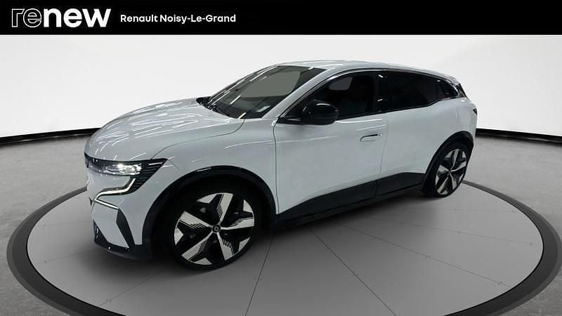 Blanc Occasion 2022 Renault Megane E-Tech Techno Berline | 24 980 € (Prix assez cher) - Image 1/4