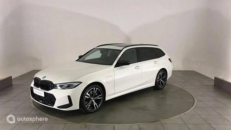Utilisé 2024 BMW 330e M Sport Berline | 61 990 € - Image 1/4