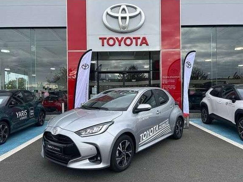 Utilisé 2025 Toyota Yaris Hybrid Berline | 22 990 € (Prix juste) - Image 1/1