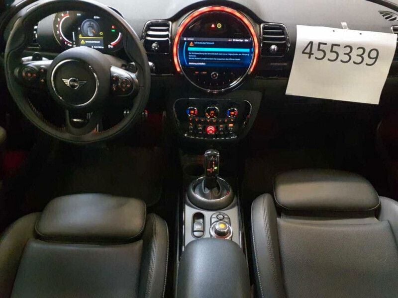 Image 2/4