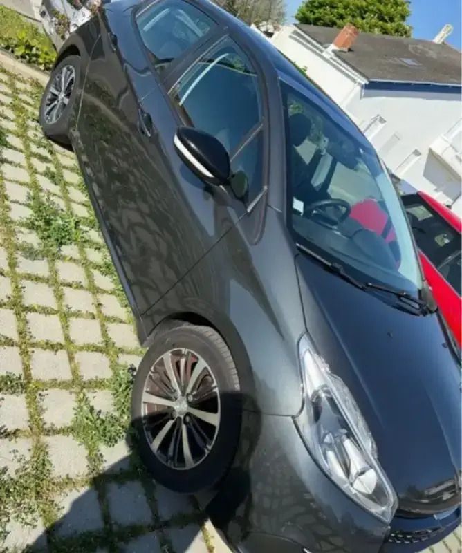 Image 2/4