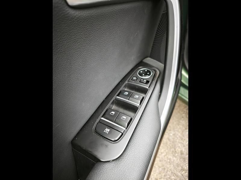 Image 2/4