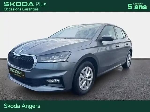 Gris Occasion 2024 Skoda Fabia Berline | 18 290 € (Prix juste) - Image 1/4