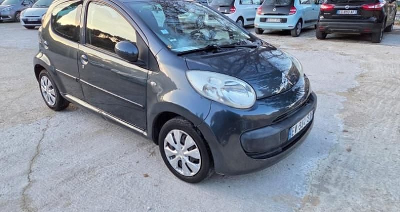 Gris Occasion 2007 Citroën C1 Attraction Citadine | 3 990 € - Image 1/4
