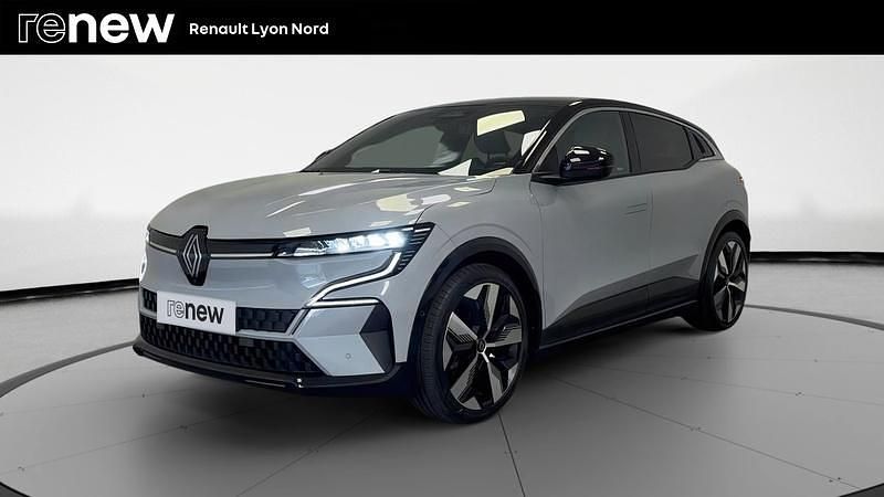 Gris Utilisé 2023 Renault Mégane Techno Berline | 26 990 € (Prix juste) - Image 1/4