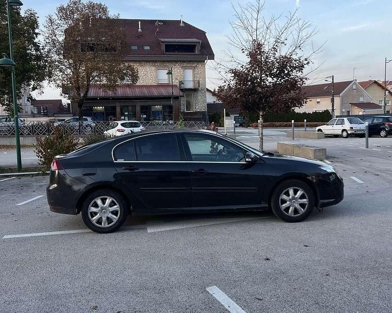 Occasion Renault Laguna III Black Edition 110 ch (80 kW) 2009 Berline