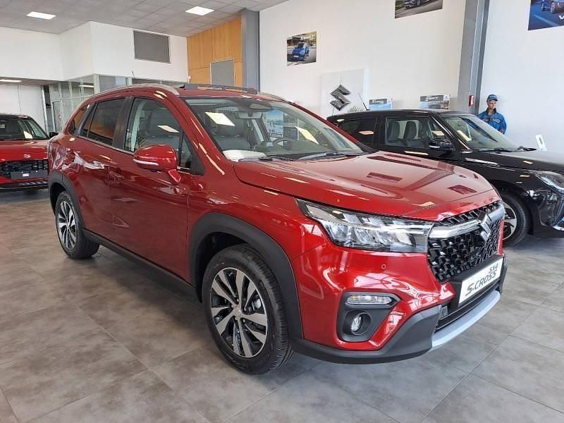 Energetic red pearl mã©tallisã© Utilisé 2025 Suzuki SX4 S-Cross Style SUV | 28 999 € (Prix juste) - Image 1/4
