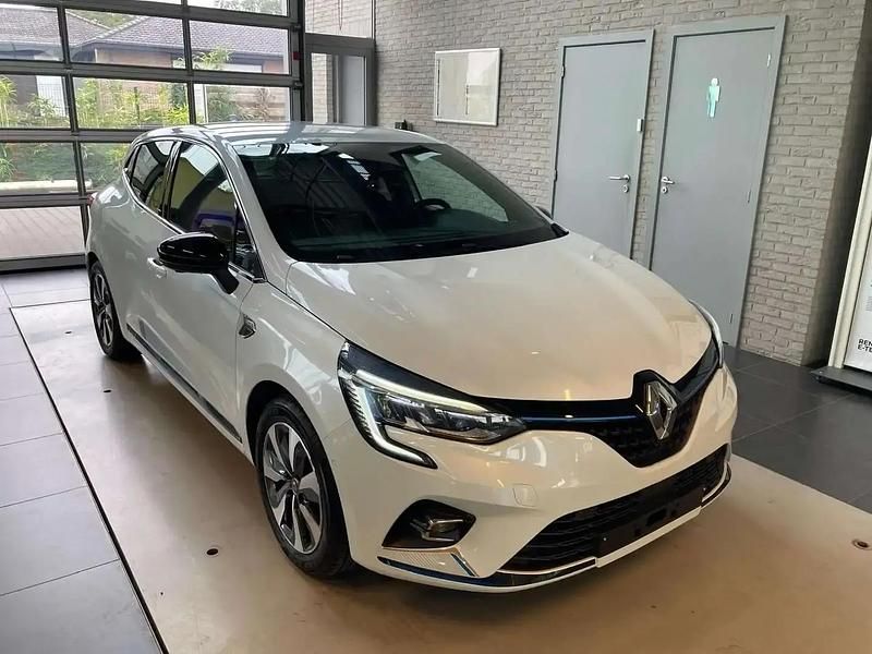 Blanc Utilisé 2020 Renault Clio V Citadine | 15 900 € (Bon prix) - Image 1/4