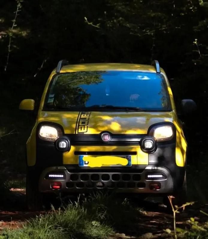 Utilisé 2015 Fiat Panda Cross Cross Citadine | 11 000 € - Image 1/4