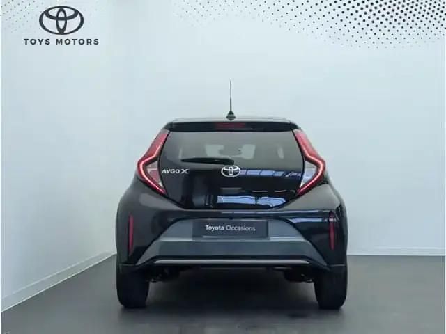 Occasion Toyota Aygo Design 72 ch (52 kW) 2023 Vert foncé Citadine