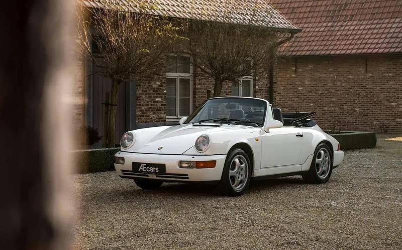 Blanc Occasion 1993 Porsche 911 Carrera 4 Cabriolet Cabriolet | 84 950 € - Image 1/4