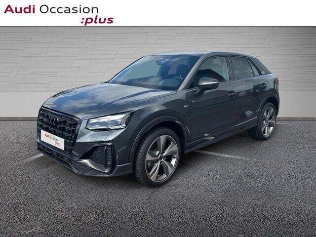Gris daytona nacré Nouvelle 2024 Audi Q2 S-Line SUV | 43 990 € - Image 1/4