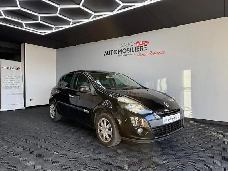 Occasion Renault Clio III 103 ch (75 kW) 2011 Noir Citadine