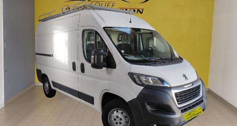 Utilisé 2019 Peugeot Boxer Premium Van | 18 290 € (Prix juste) - Image 1/4