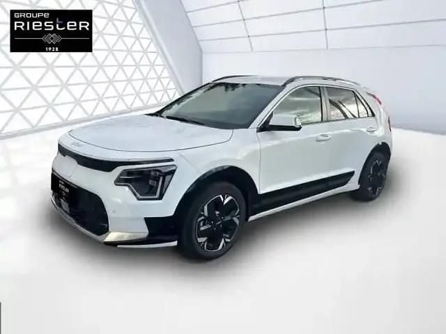 Blanc Utilisé 2023 Kia e-Niro 2 SUV | 26 980 € (Prix juste) - Image 1/4