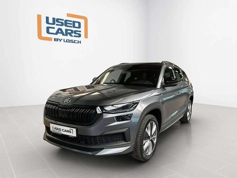 Gris Utilisé 2023 Skoda Kodiaq SportLine SUV | 38 490 € (Bon prix) - Image 1/4