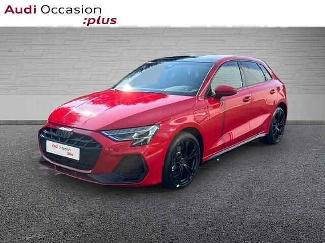 Rouge progressif métallisé Utilisé 2025 Audi A3 Sportback e-tron S-Line Berline | 49 200 € - Image 1/3