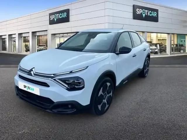 Blanc okénite (m) Utilisé 2024 Citroën e-C4 Berline | 28 680 € - Image 1/4
