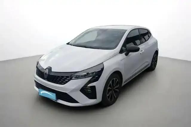 Blanc glacier Occasion 2024 Renault Clio V Berline | 22 500 € (Prix cher) - Image 1/4