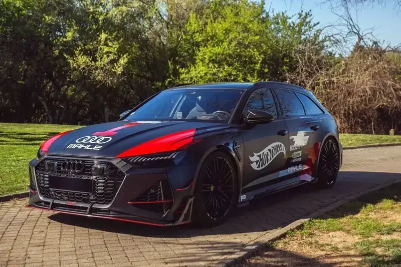 Noir Utilisé 2020 Audi RS6 Sport Break | 188 890 € - Image 1/4