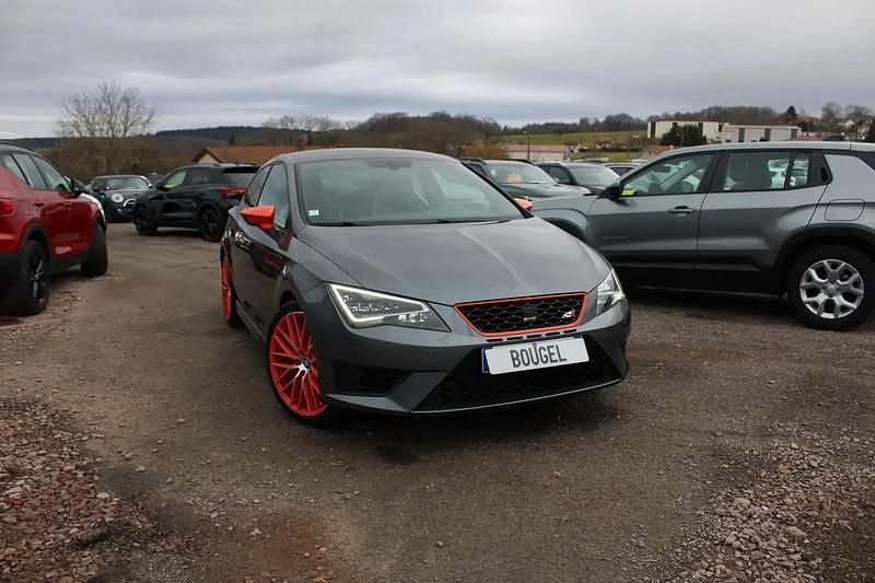 Gris Occasion 2016 Seat Leon Cupra 290 Berline | 21 990 € (Prix assez cher) - Image 1/4
