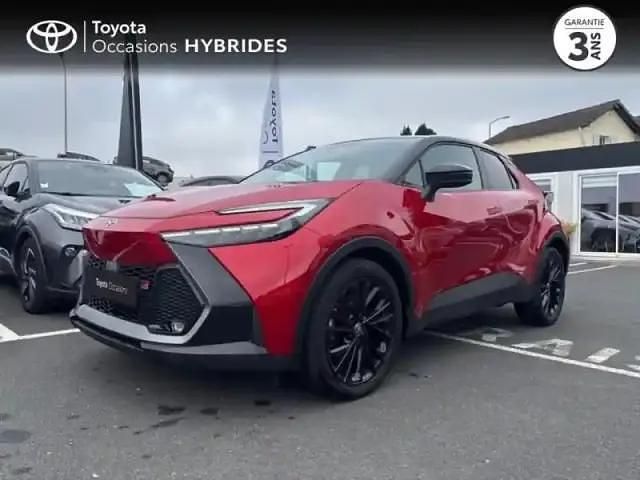 Rouge Occasion 2024 Toyota C-HR Sport SUV | 38 490 € (Prix cher) - Image 1/4