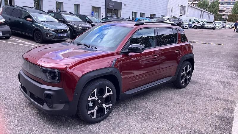 Rouge Occasion 2025 Renault 4 E-Tech Techno SUV | 34 490 € (Prix juste) - Image 1/4