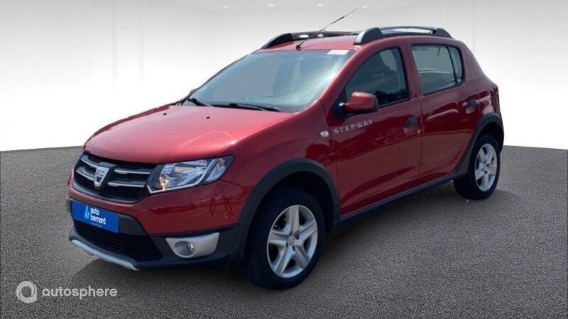 Rouge Utilisé 2014 Dacia Sandero Prestige Citadine | 8 600 € (Prix assez cher) - Image 1/4