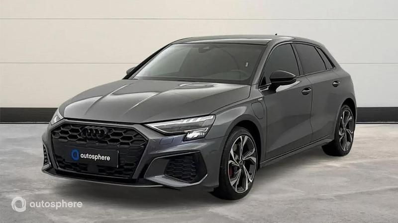 Utilisé 2024 Audi A3 e-tron Competition Citadine | 41 499 € (Prix cher) - Image 1/4
