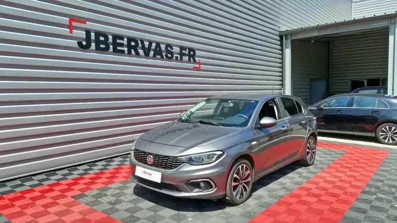 Utilisé 2020 Fiat Tipo Lounge Berline | 11 590 € (Prix juste) - Image 1/4